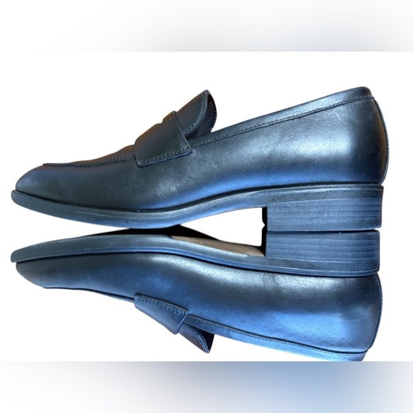 Nordstrom-Men’s 11 Ortholite Black leather Edward Penny Loafer. Like new cond! main image 4